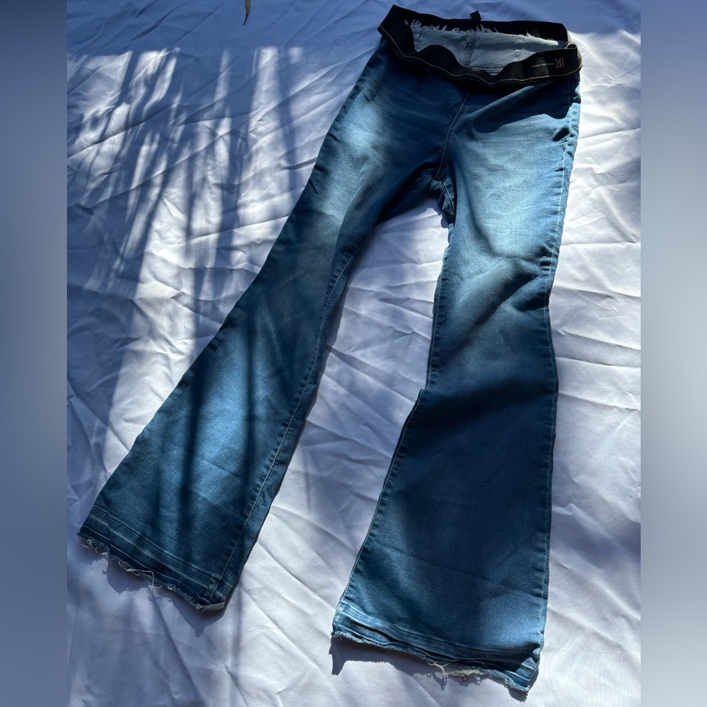 Inc Jeans Women’s size 14/ 32-33 waist with elastic waist band